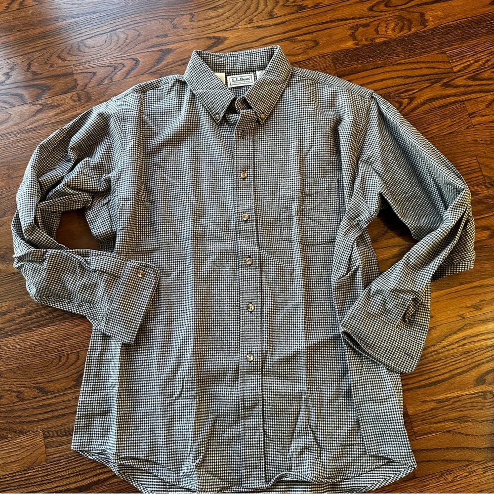 L.L. Bean Navy blue Checkered herringbone Casual cotton Button Down Shirt